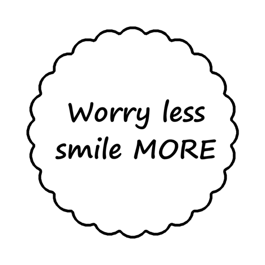 Modla sa natpisom- Worry less smile MORE